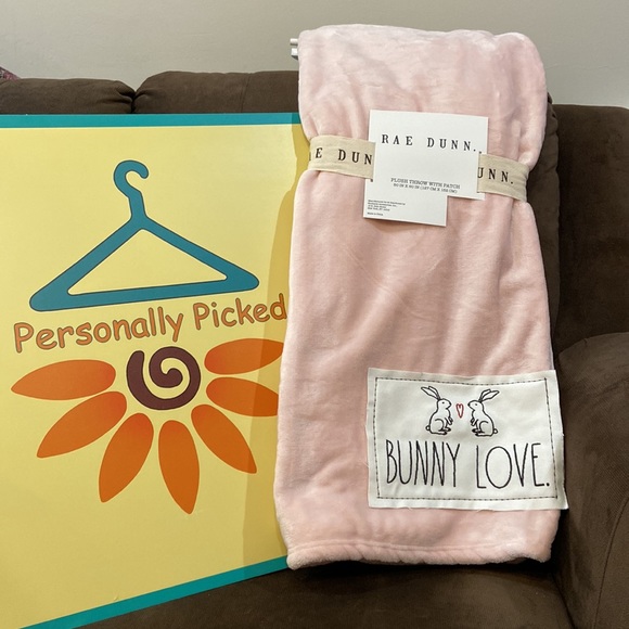 Rae Dunn BUNNY LOVE Throw Blanket - Picture 1 of 4